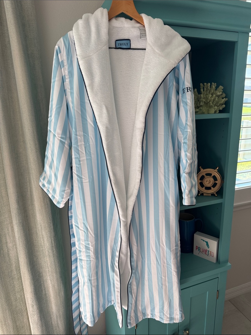 TRULY Blue & White Striped Adult Luxe Hooded Robe NWOT One Size